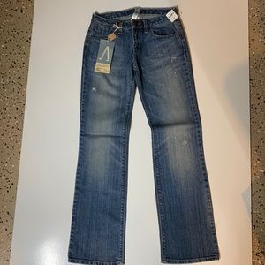 NWT… girls Gap Straight Leg Jeans .. Size 12 Reg